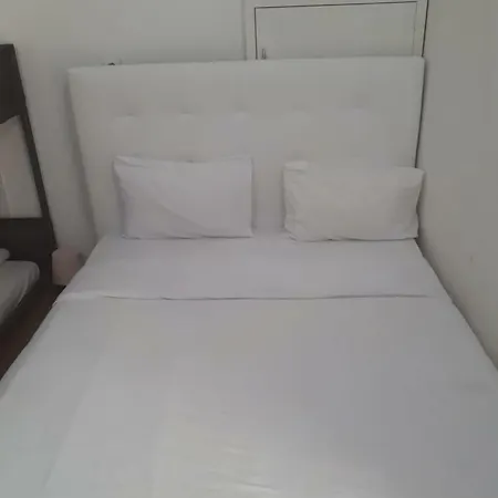 7 Rivers Hostel